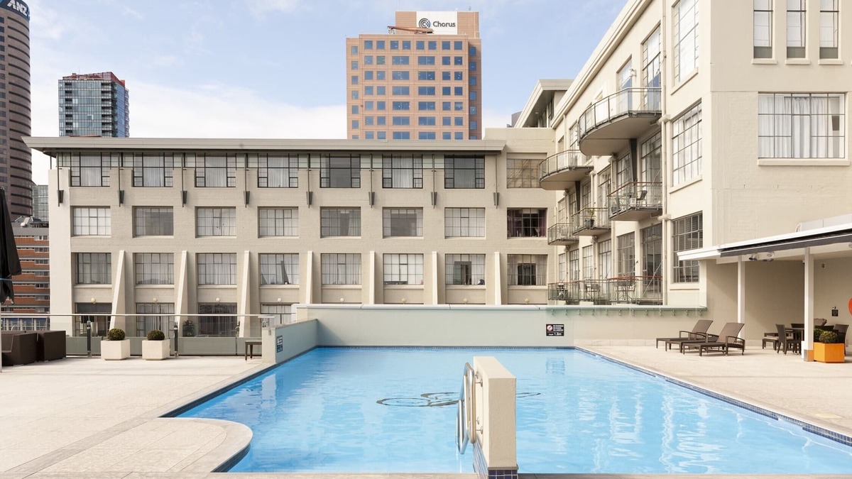 Auckland Central Business District Apartment | Snazzy Downtown Studio by Sky Tower with Rooftop Pool