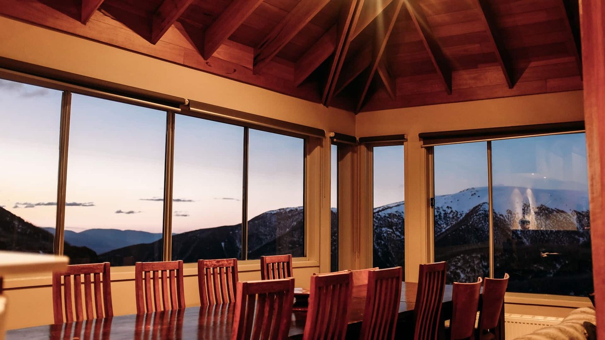 Falls Creek Ski Chalet | Snow Fall at Crows Nest, Falls Creek