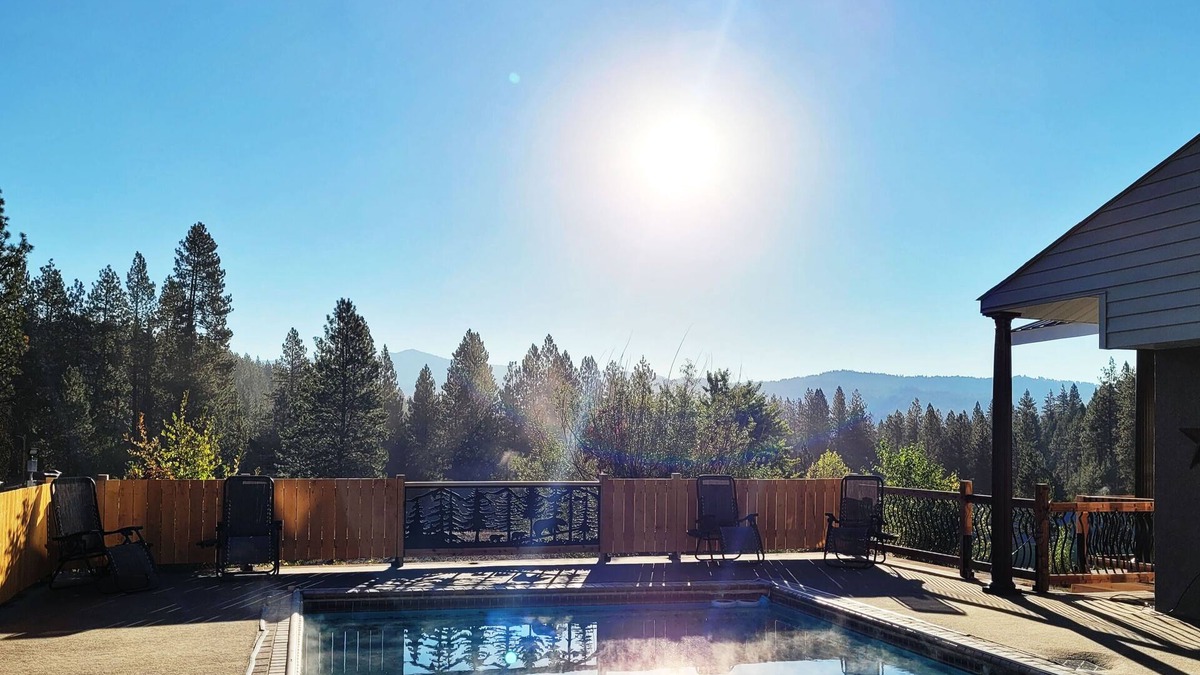Garden Valley Cabin | Snow Springs Pool House w/PRIVATE heated, hotsprings pool! 5 bedrooms,Sleeps 15