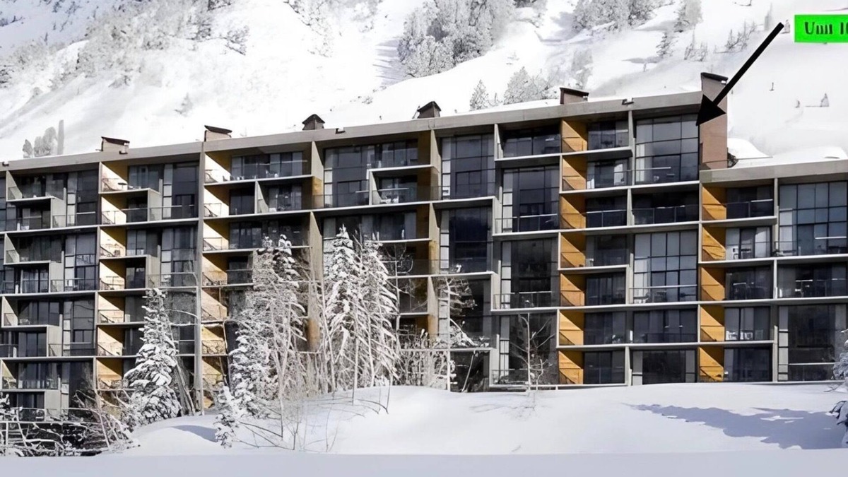 Salt Lake Mountain Resorts Resort | SnowBird Slopeside 10th Floor 2 Story Loft @ the Iron Blosam;nSki In - Relax Out