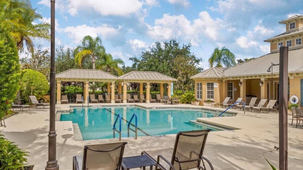 Parrish Condo | Snowbird Special -Spacious 2BR/2.5BA in Gated Community, Hot Tub and Gym