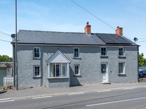 Eglwyswrw House | Snowdrop