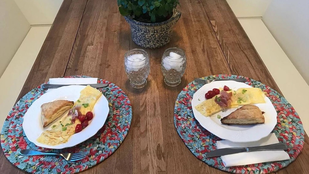 Palmer Bed & Breakfast | Snowgoose Pond Bed & Breakfast