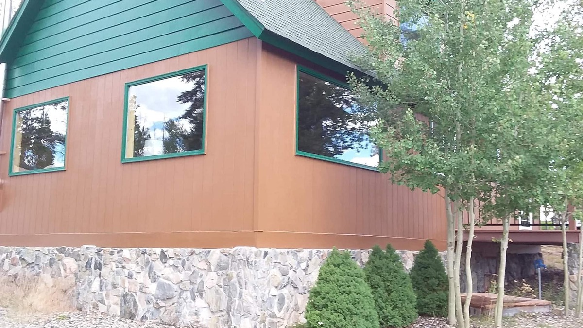 Glendevey House | Snowmobile And ATV Right Out The Front Door