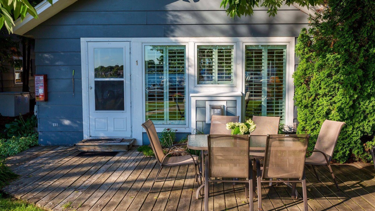 Sturgeon Bay Cottage | Snug Harbor Inn - Luxury Cottage 1