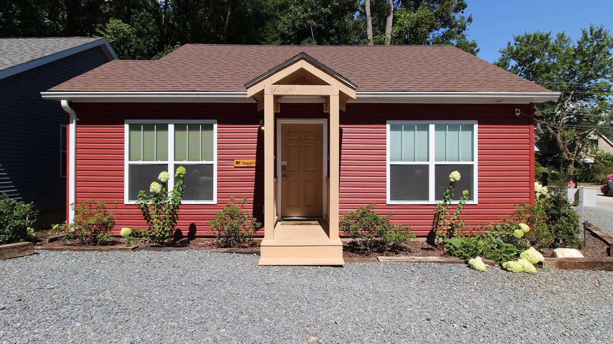 Bryson City Cabin | Snuggled Inn- Bryson Village