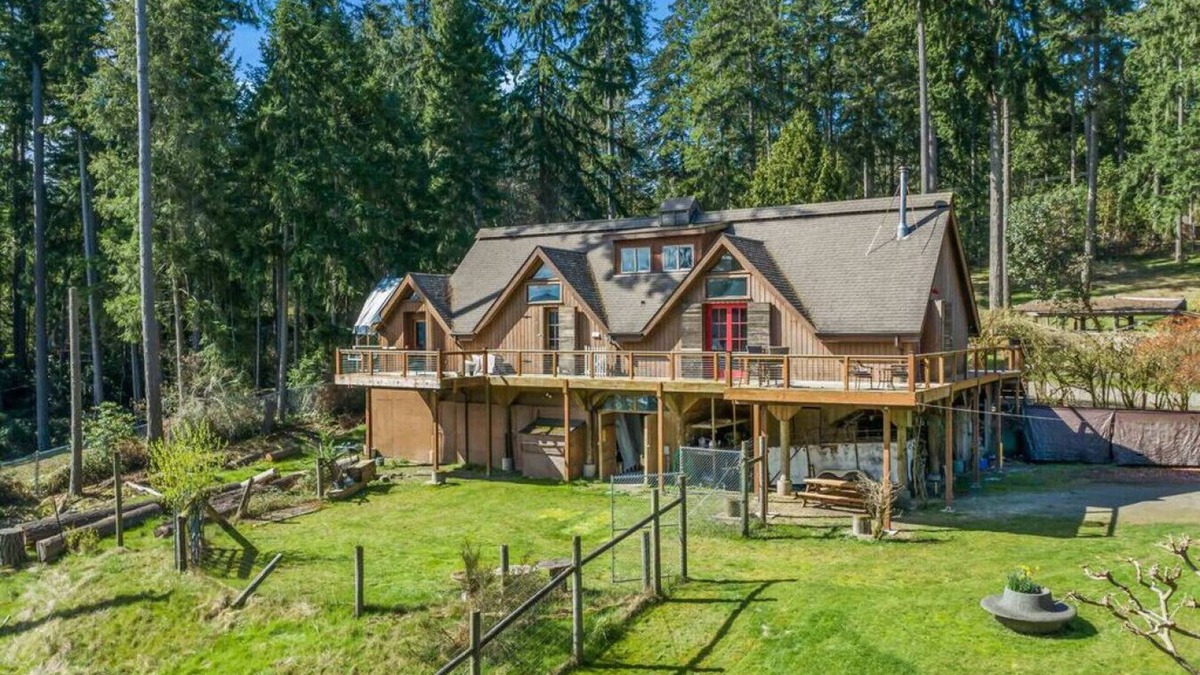 Bremerton House | Snuggler's Cove-Townhouse w/Beach Access & Kayaks