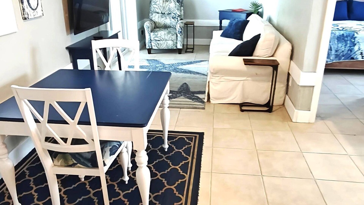 Truckland House | So Coastal! A family and pet friendly home