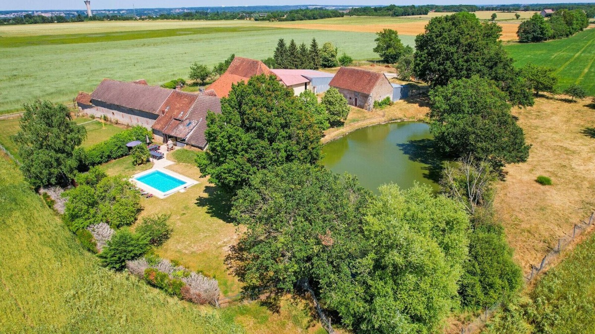 Poilly-lez-Gien Villa | So Villa Gouadiere (45) - Heated pool - Basketball - 2h Paris - 15p.