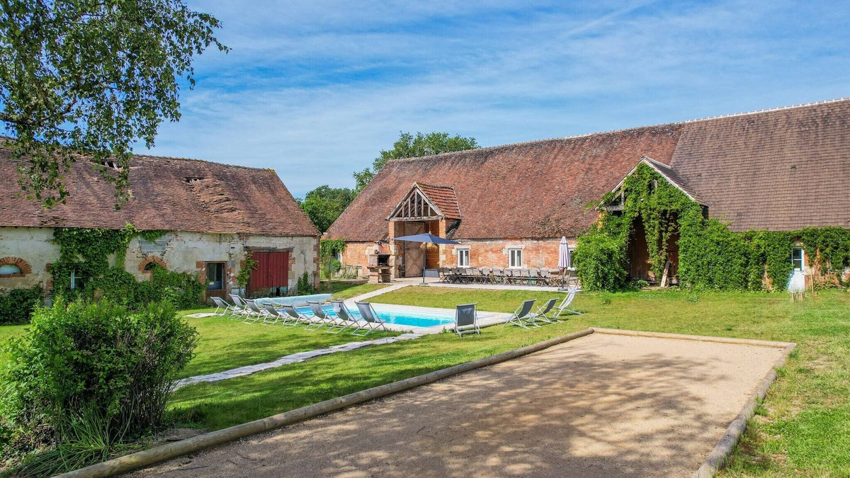 Viglain Villa | So Villa Reprenellière (45) - Heated pool - Foot - 2h Paris - 30p.