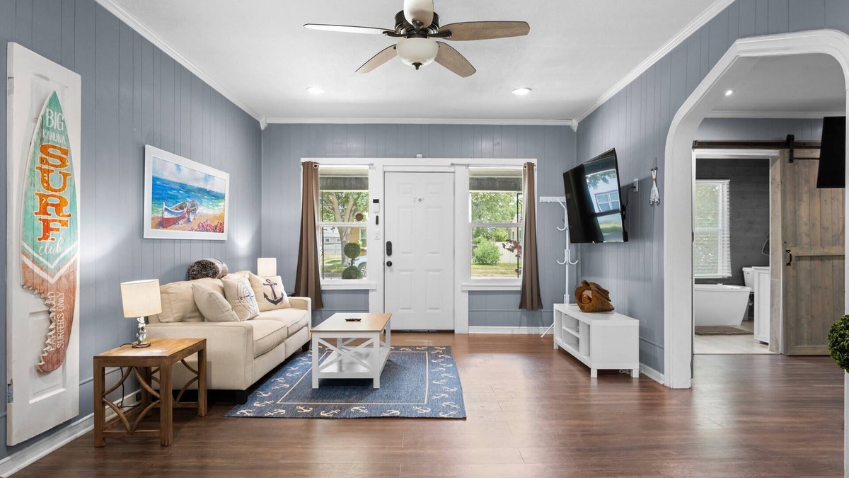 Del Mar House | Soaker Tub+BBQ+Fully Fenced Yard+Pancakes+Coffee