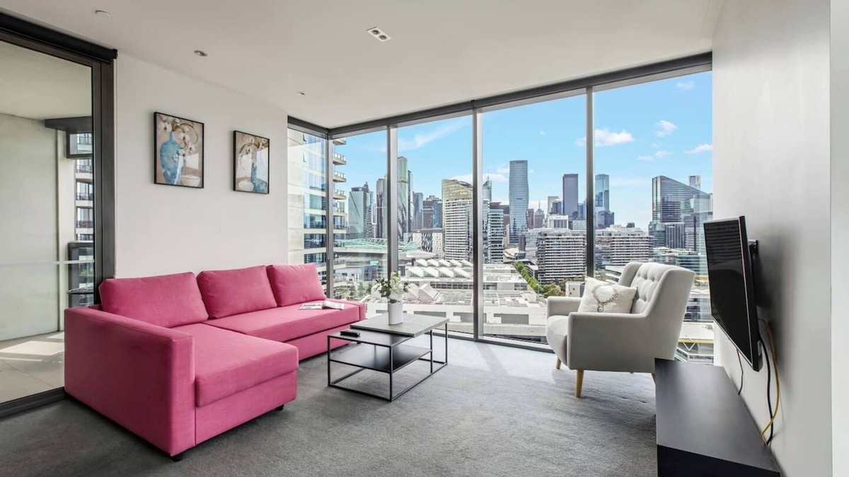 Docklands Apartment | Soaring Heights Vibrant Docklands Living with Pool