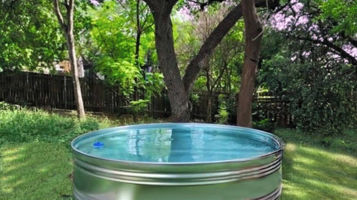 East Congress House | SoCo Getaway 🌟 3BR/4 Beds 🏊♀️ Cowboy Pool ❤️ 5 min to Downtown/SoCo