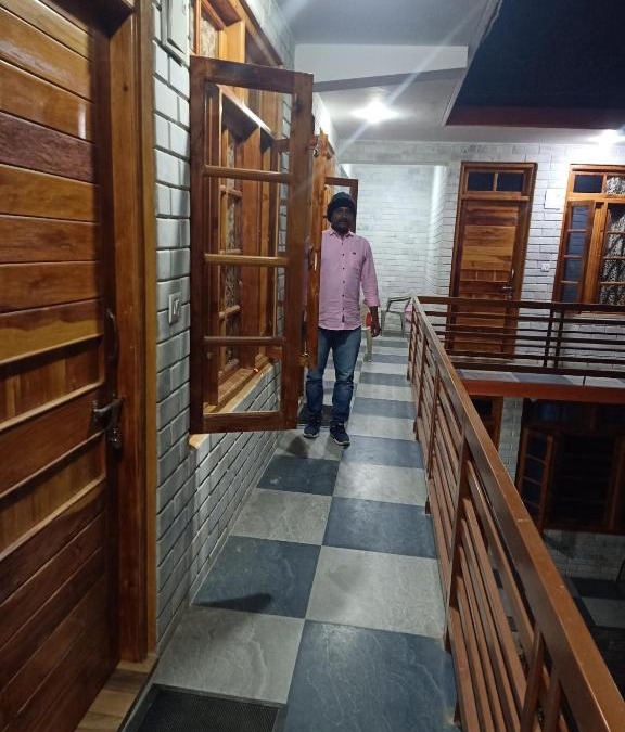 Bashisht Bed & Breakfast | soham Niwas&Cafe