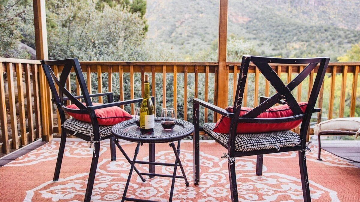 Sedona Cabin | Sol Cottage Sunny Modern Cabin+Hiking+Oak Creek Access