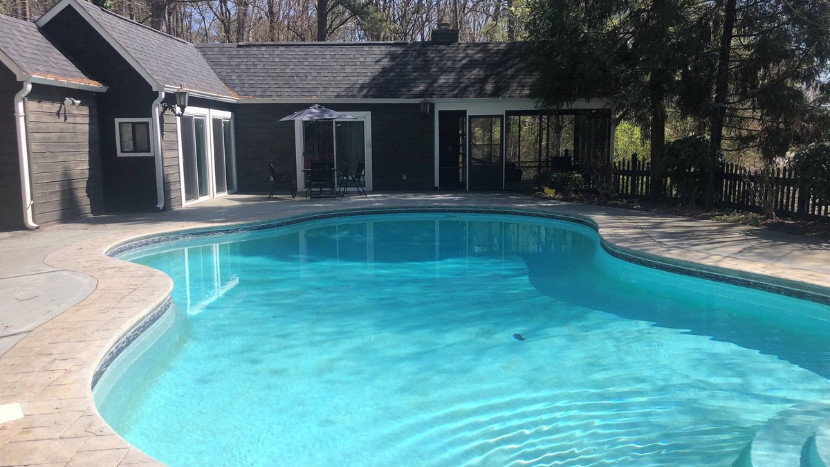 Stockbridge House | Solace in Nature 20min away from ATL airport with AC, WiFi and Netflix