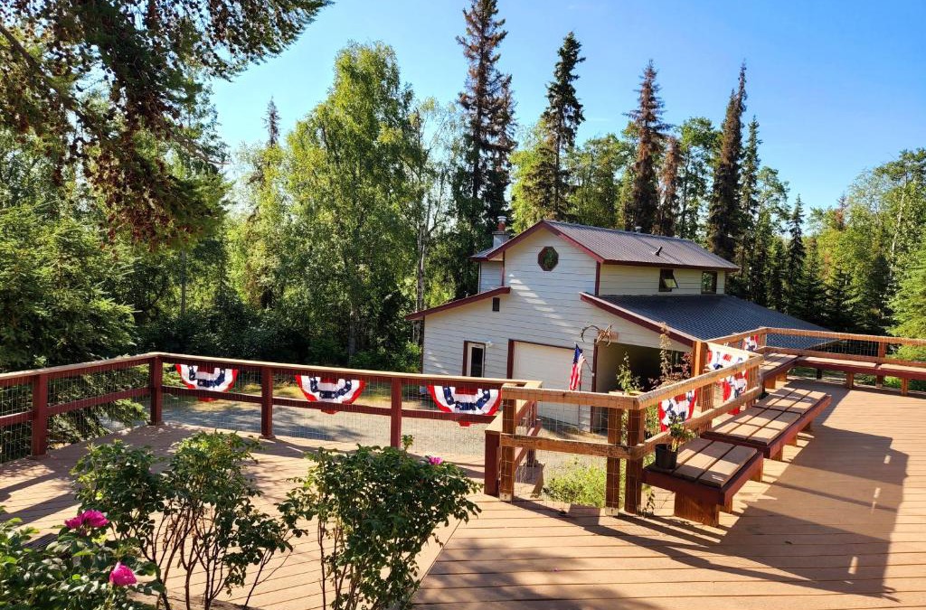 Sterling House | Soldotna Alaska 1 bedroom Split Level Guesthouse