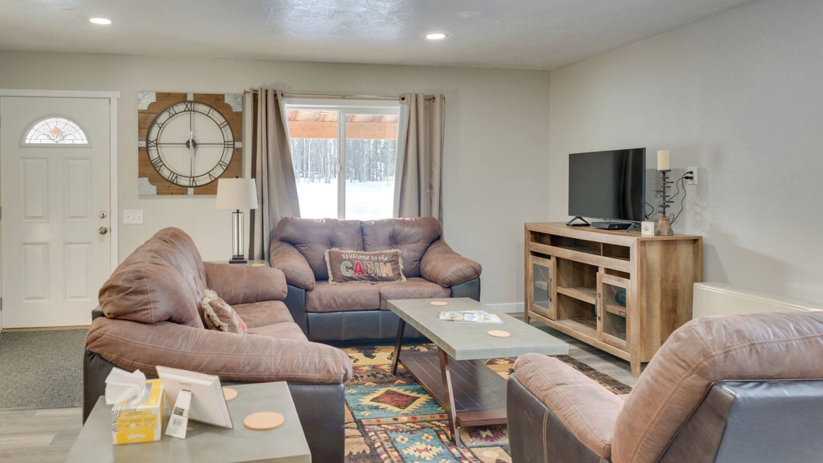 Kalifornsky Cabin | Soldotna Vacation Rental Near Fishing & Hiking!