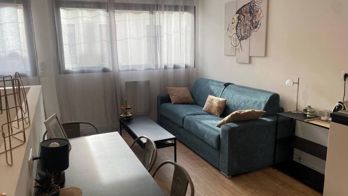 Guilhemery Apartment | Solférino center cosy studio up Gabriel Péri