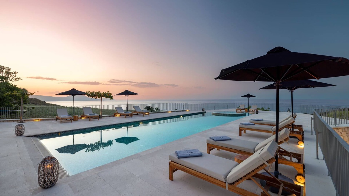 Filaki Villa | Solitude, Chromatic Sunsets and Superior Sea Views