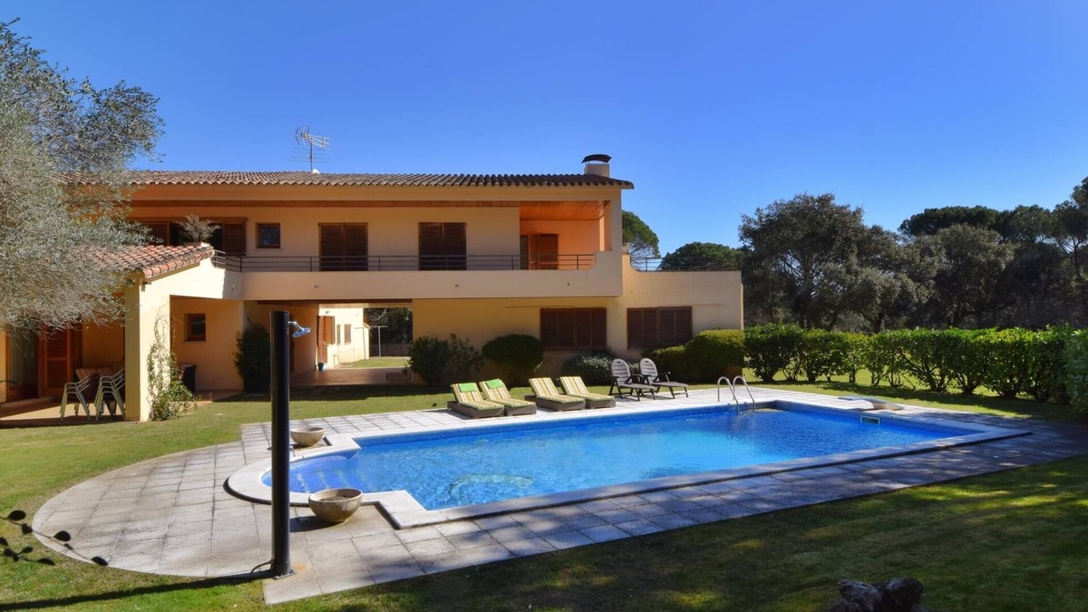 Santa Maria de Solius Villa | Solius CostaBravaSi - Pool, BBQ, terrace, wifi