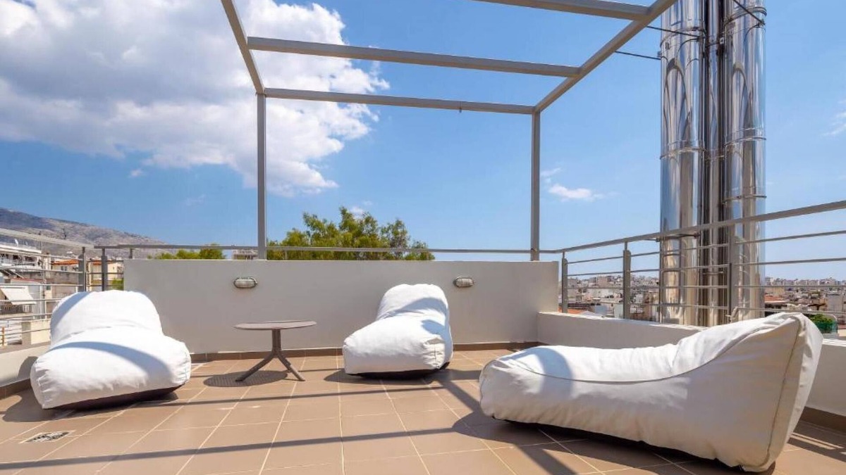 Agios Dimitrios Apartment | Solon - Deluxe City Center Apartment