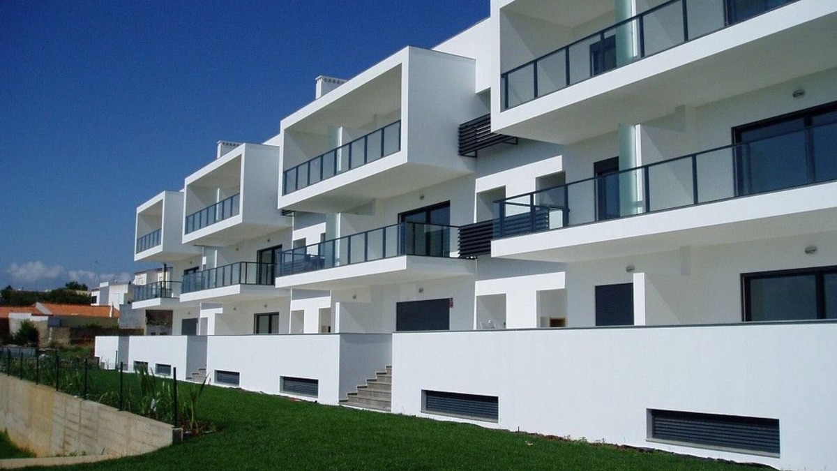Alvor Apartment | SOLRIO Apartment Vista Lagos Wi-Fi, UK TV, Sleeps 4,