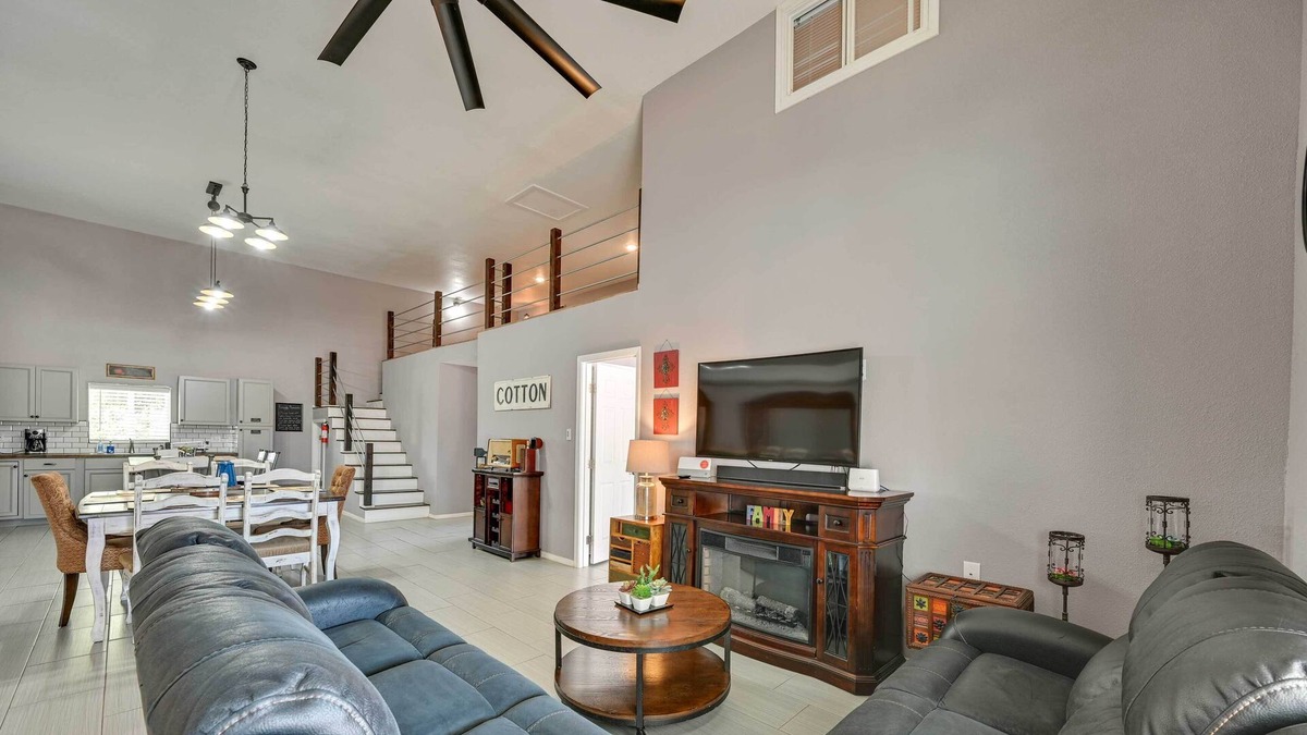 Somerton House | Somerton Home with Fireplaces - Near Casino!