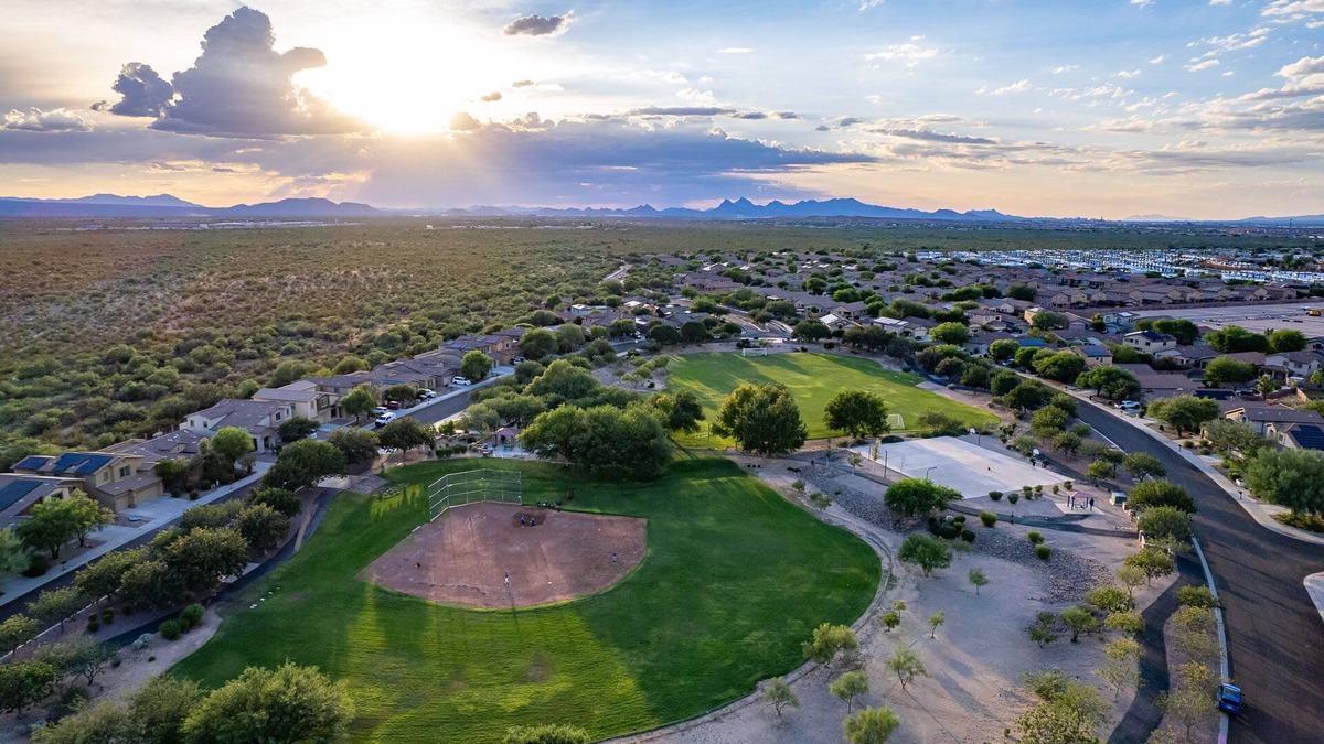 Tucson House | Sonoran serenity stay.