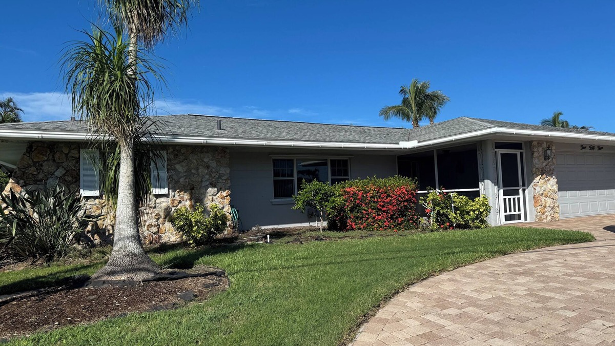 Sorrento Shores House | Soothing 3-bedroom house with pool and boat dock in Osprey