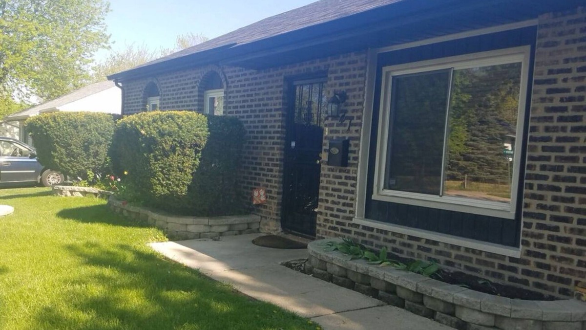 Richton Park House | Soothing 3-bedroom house with AC in Richton Park
