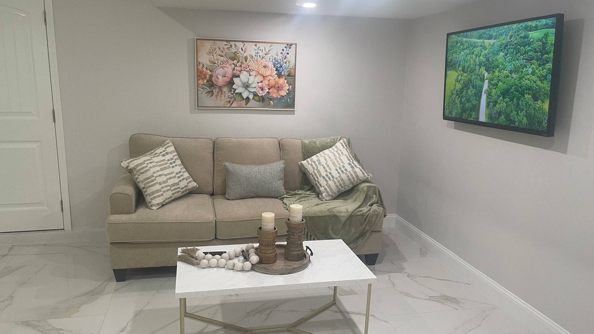 Southeast Orlando Apartment | Soothing apartment with AC in Orlando