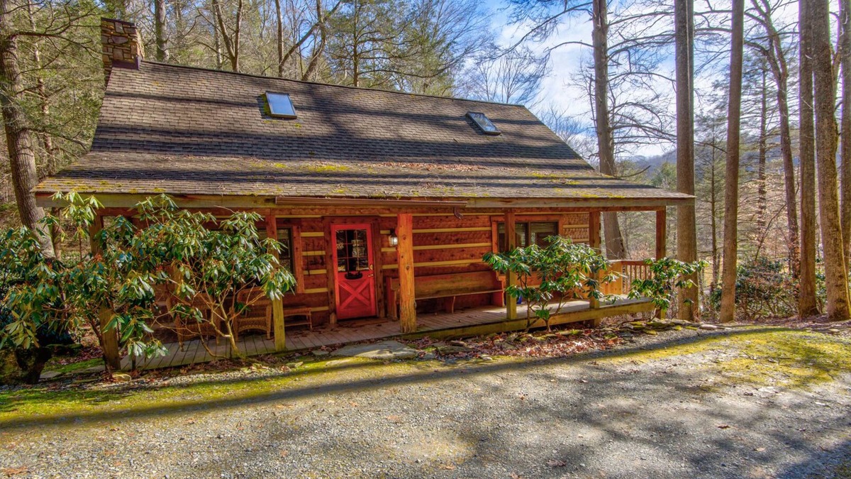 Boone House | Soothing Waters -2br home on stream with a hot tub!