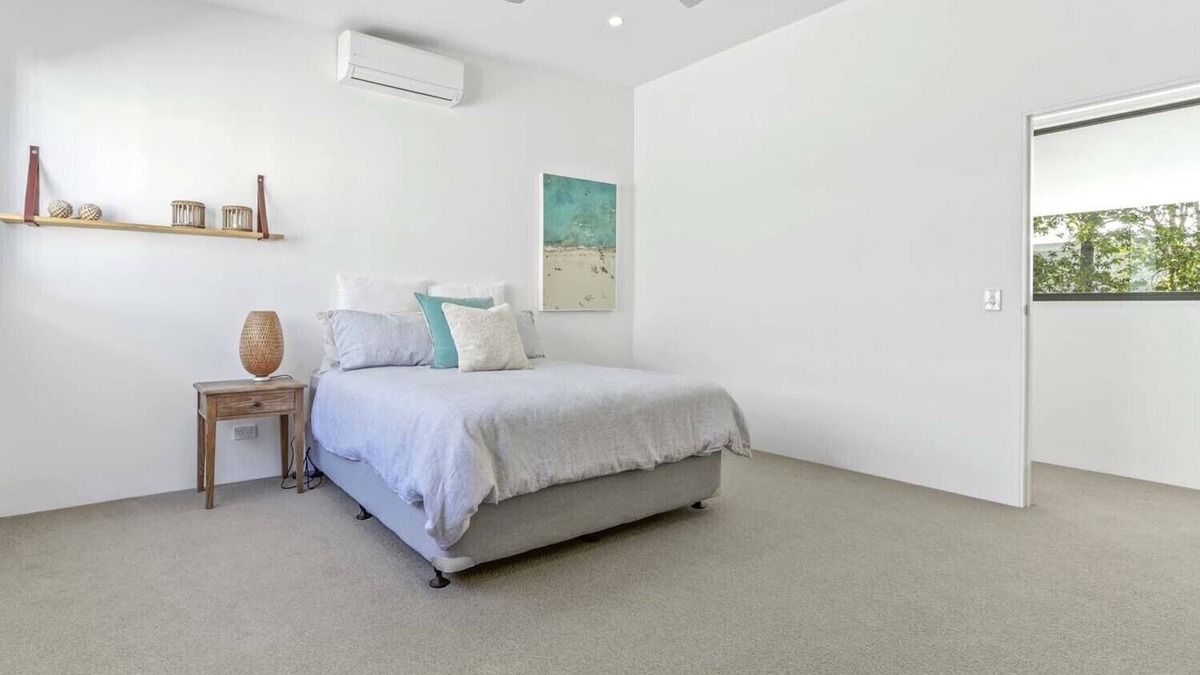 Noosaville House | Sophisticated Waterfront Living, Noosaville