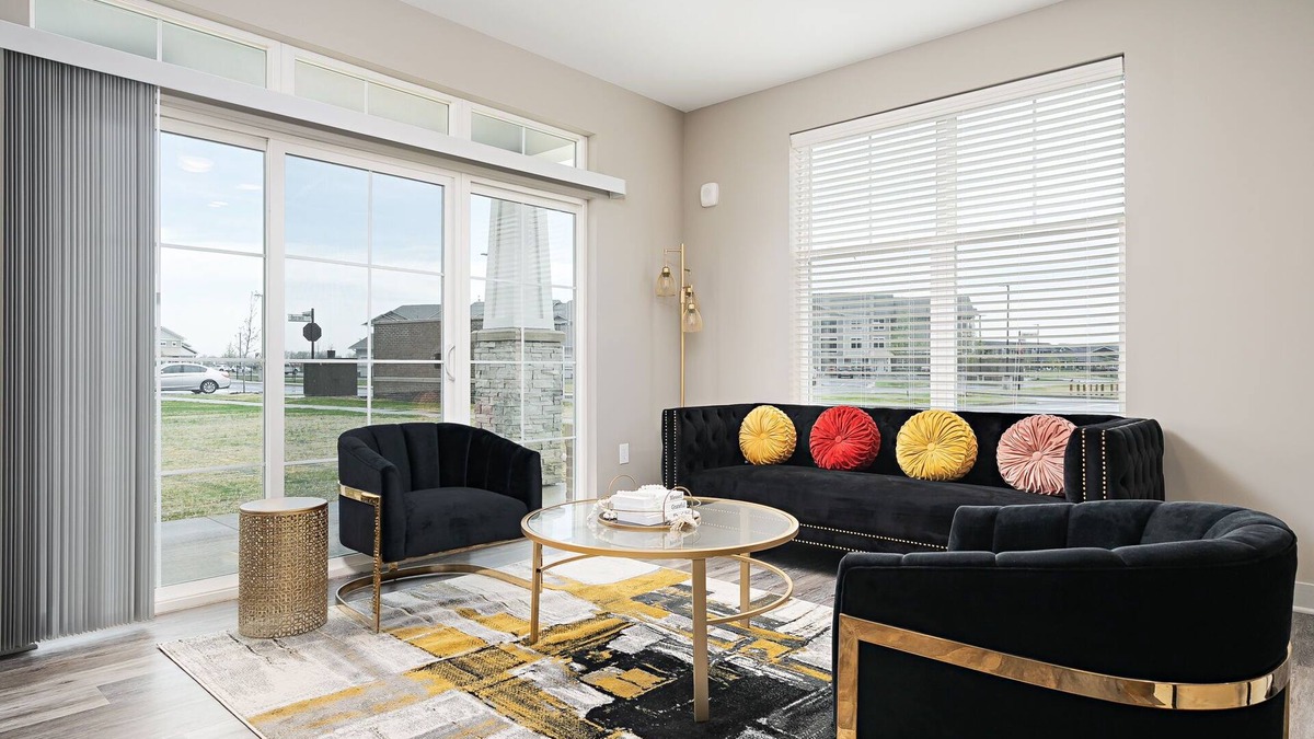 Whitestown Apartment | Sora, The Loft