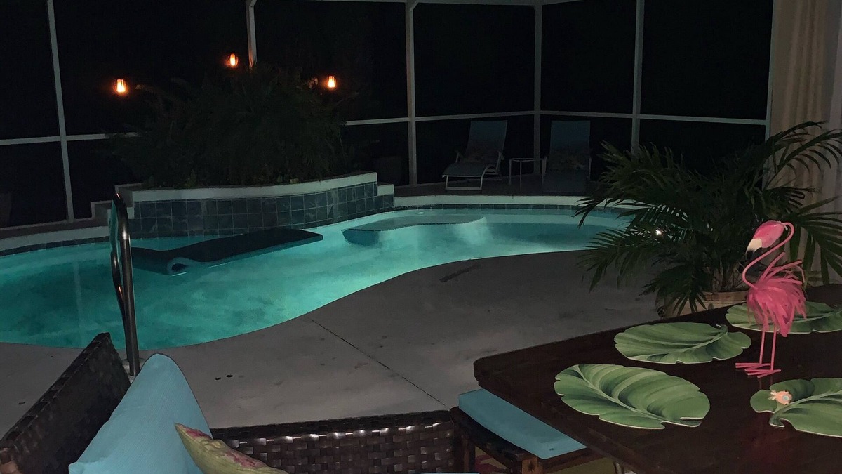 Englewood Villa | Sorry major hurricane damage. 11-7-2023 please don’t contact