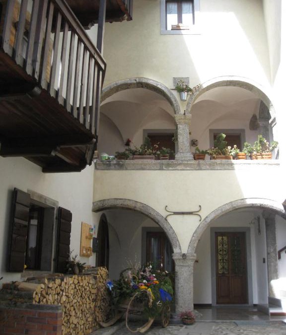 Piano dʼArta Bed & Breakfast | Sot I Volz - Affittacamere