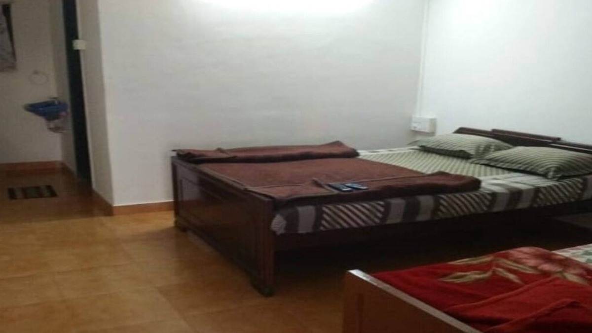 Mahabaleshwar Cottage | Sothing 4-bedroom cottage in Mahabaleshwar with open ground for playing parking