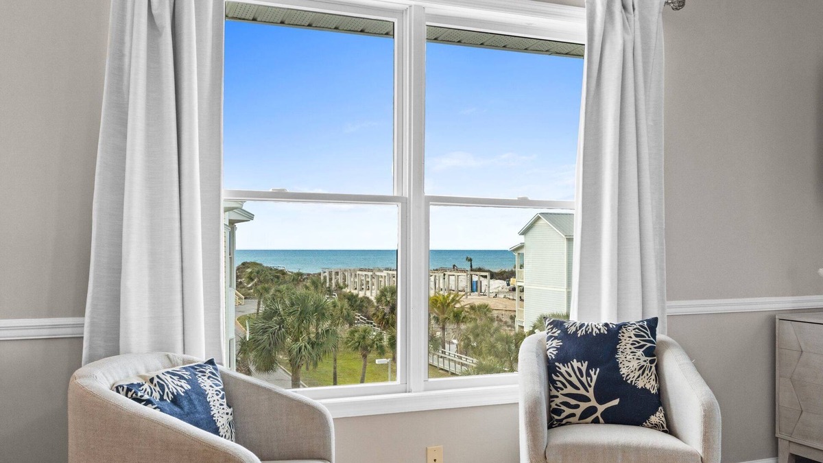 Port St. Joe House | Sought after Seacliffs Community!