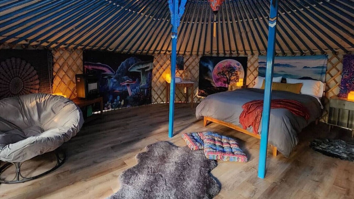 Buckley RV Rental | Soul Yurt - artisan made with cedar hot tub