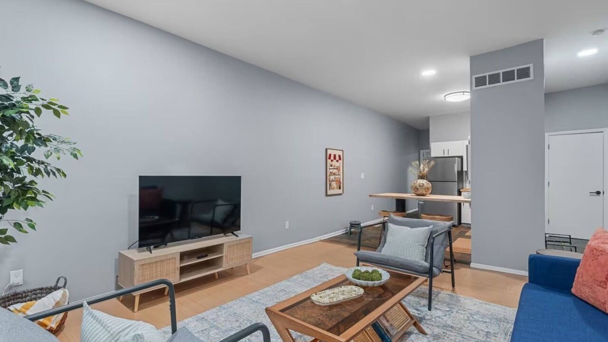 Soulard House | Soulard Gem: Stunning Casa in PRIME Spot!