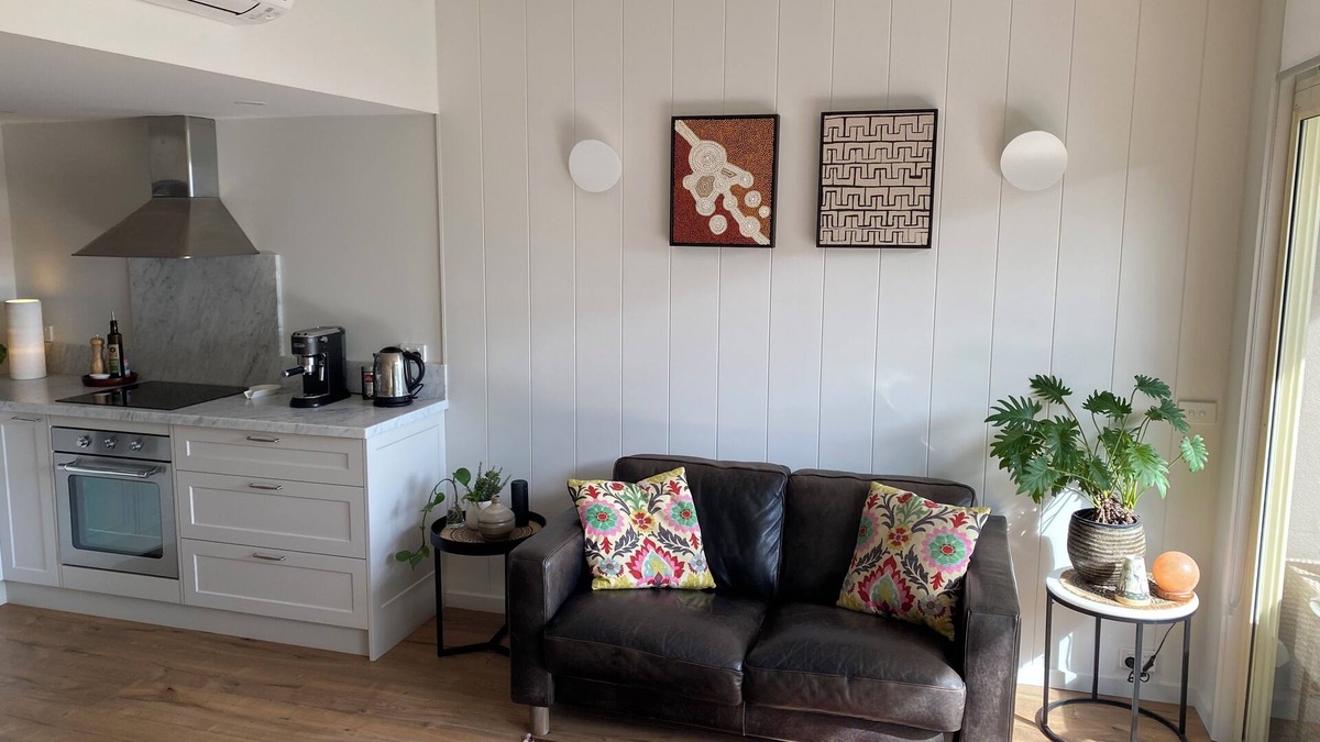 Lorne House | SoulNest - Cozy townhouse for two!