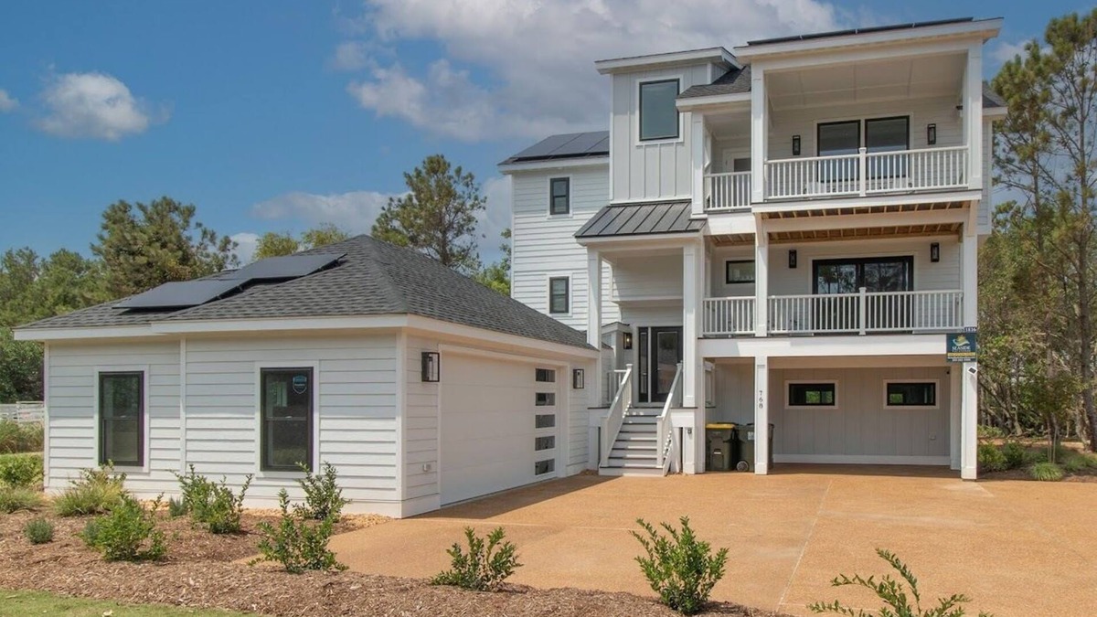 Corolla House | Soundfront Sunset Elevator Heated Pool HotTub Golf