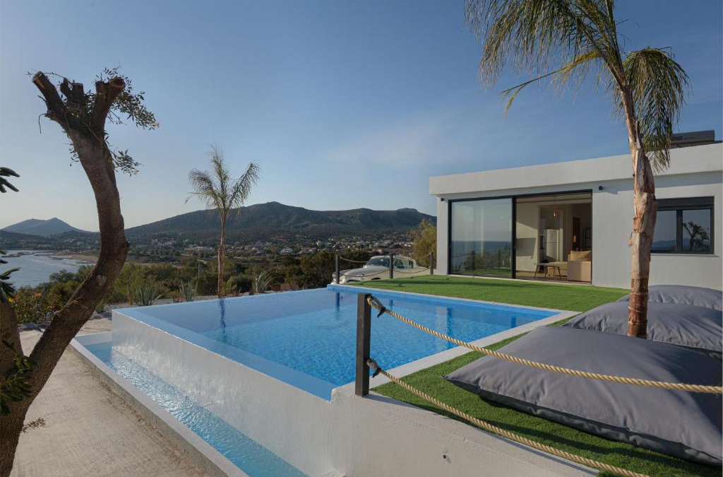 Lavreotiki Villa | Sounio Black Villa