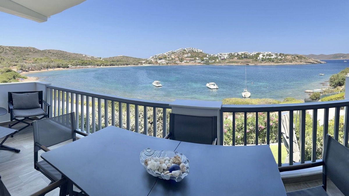 Lavreotiki Villa | Sounio - Waterfront Luxury Spa Villa Pounta Zeza 170 sqm. on Private Beach