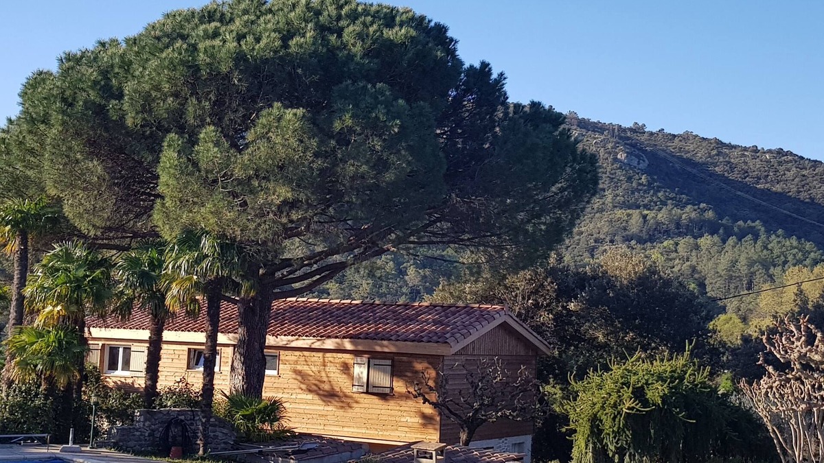 Anduze Cottage | Sous le grand pin: swimming pool and spa (Gîtes Eden en Cévennes) in Anduze