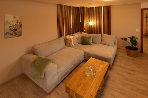 Weilerswist Apartment | Souterrain Wohnung mit Parkplatz Nähe Phantasialand und Köln, Top Therme in Euskirchen, Eifel erleben