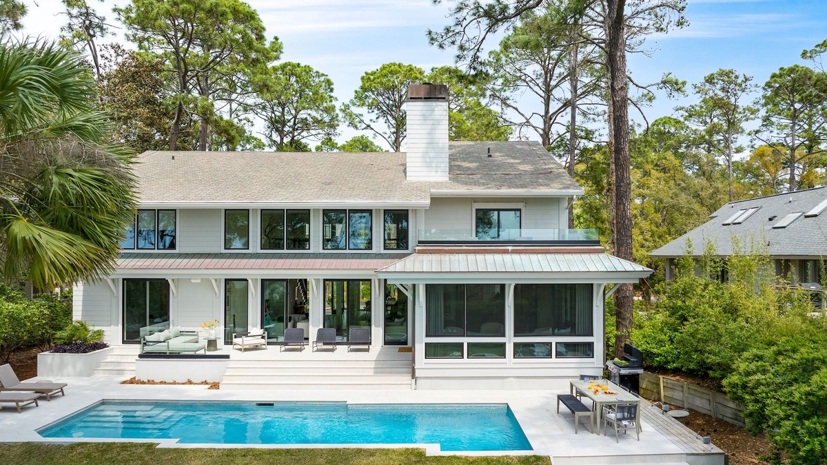 South Beach House | South Beach Serenity by AvantStay | Private Pool + Beachfront