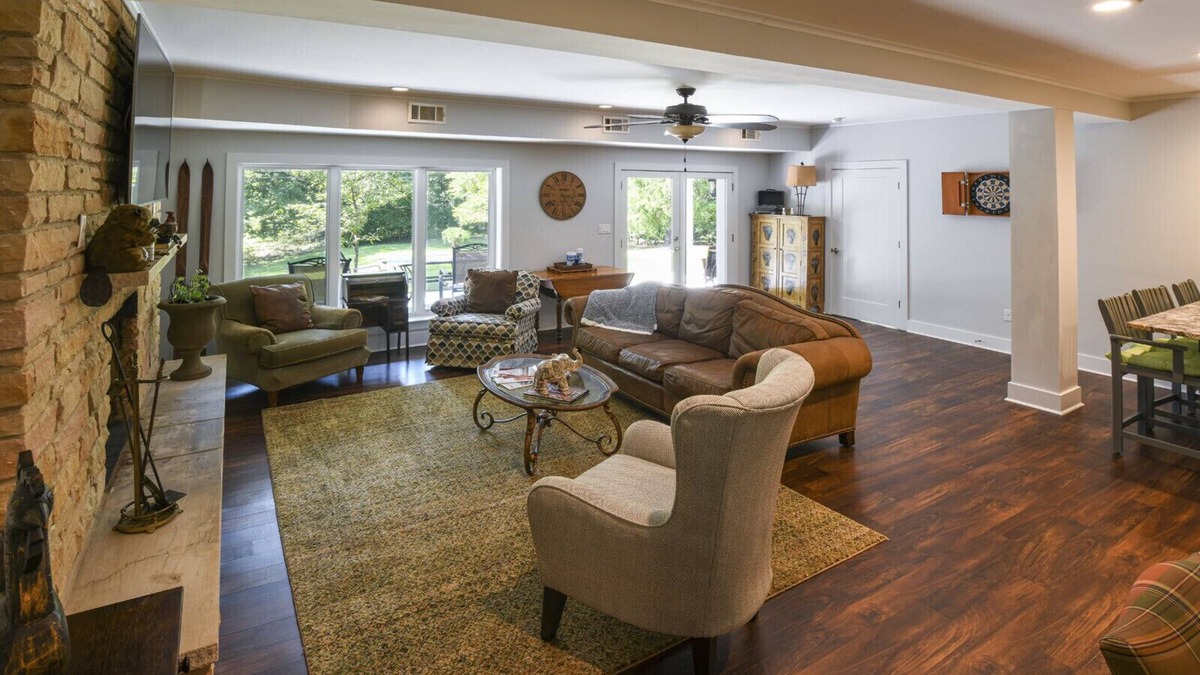 University Hills House | South Carolina & Florida Game Openings! Walking Distance 0.8 Miles To Stadium!