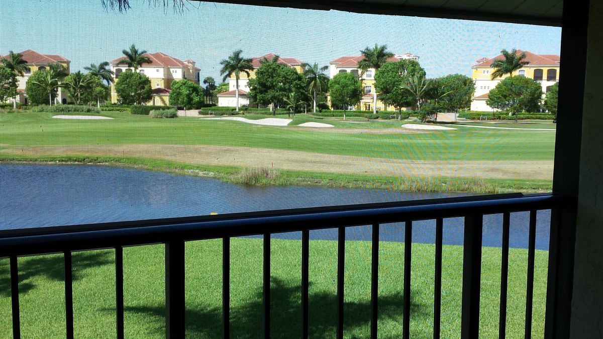 Hammock Bay Condo | South-east exposure, natural & breezy, Golf & water view